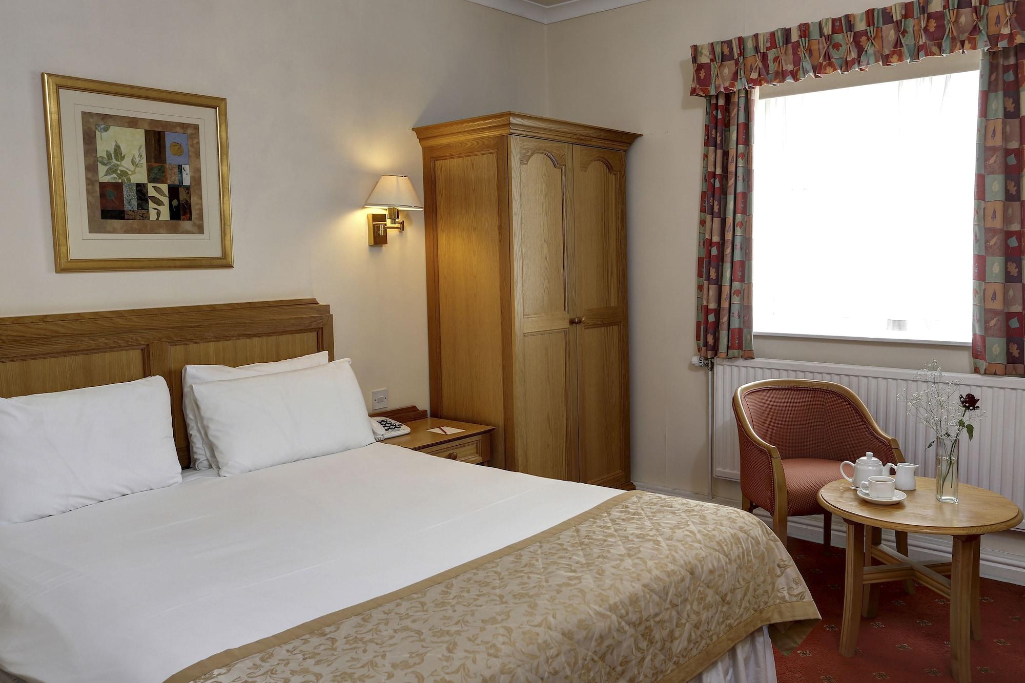 Reigate Manor Hotel Exterior photo