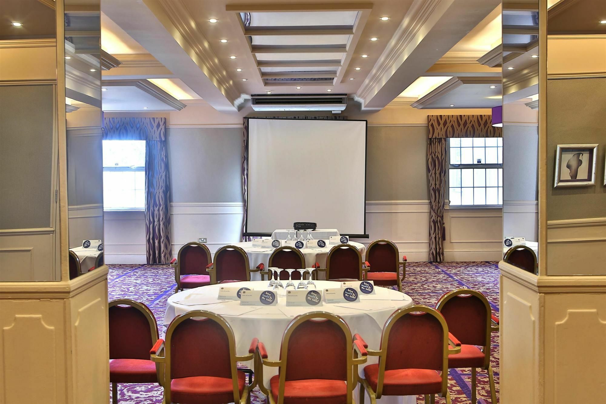Reigate Manor Hotel Exterior photo